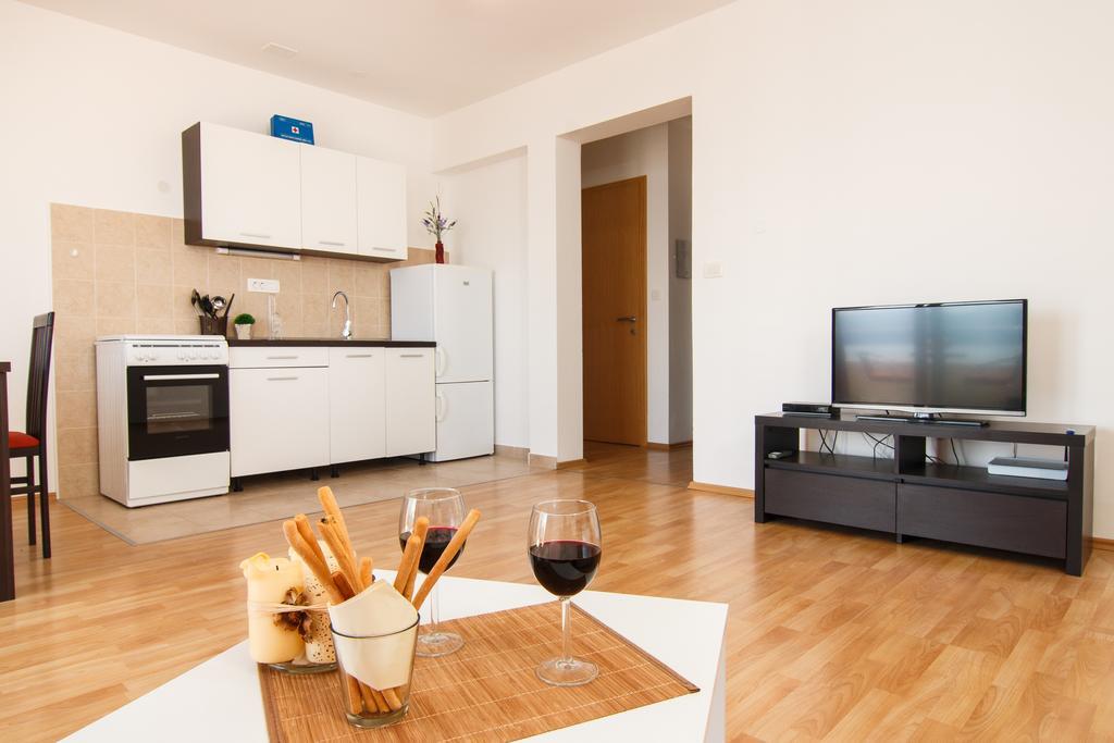 Apartments Villa Stari Koko Omiš Εξωτερικό φωτογραφία