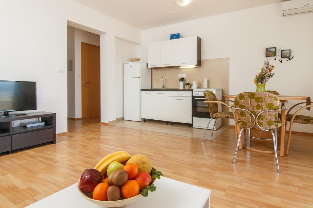Apartments Villa Stari Koko Omiš Εξωτερικό φωτογραφία